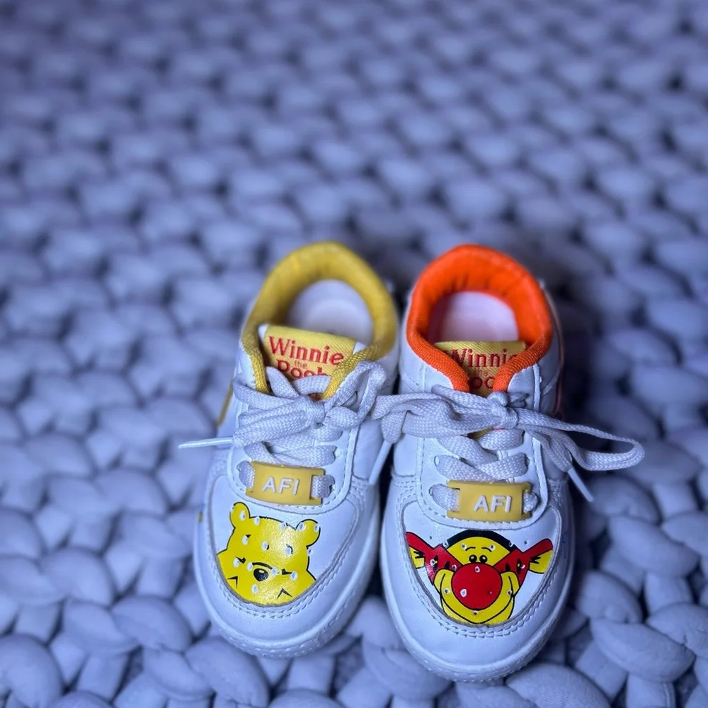 winnie the pooh and tigger nike af1 🍯🤍 - Picture 2 of 8